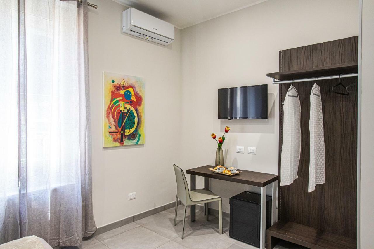 Hotel Garibaldi 136 Neapol Zewnętrze zdjęcie