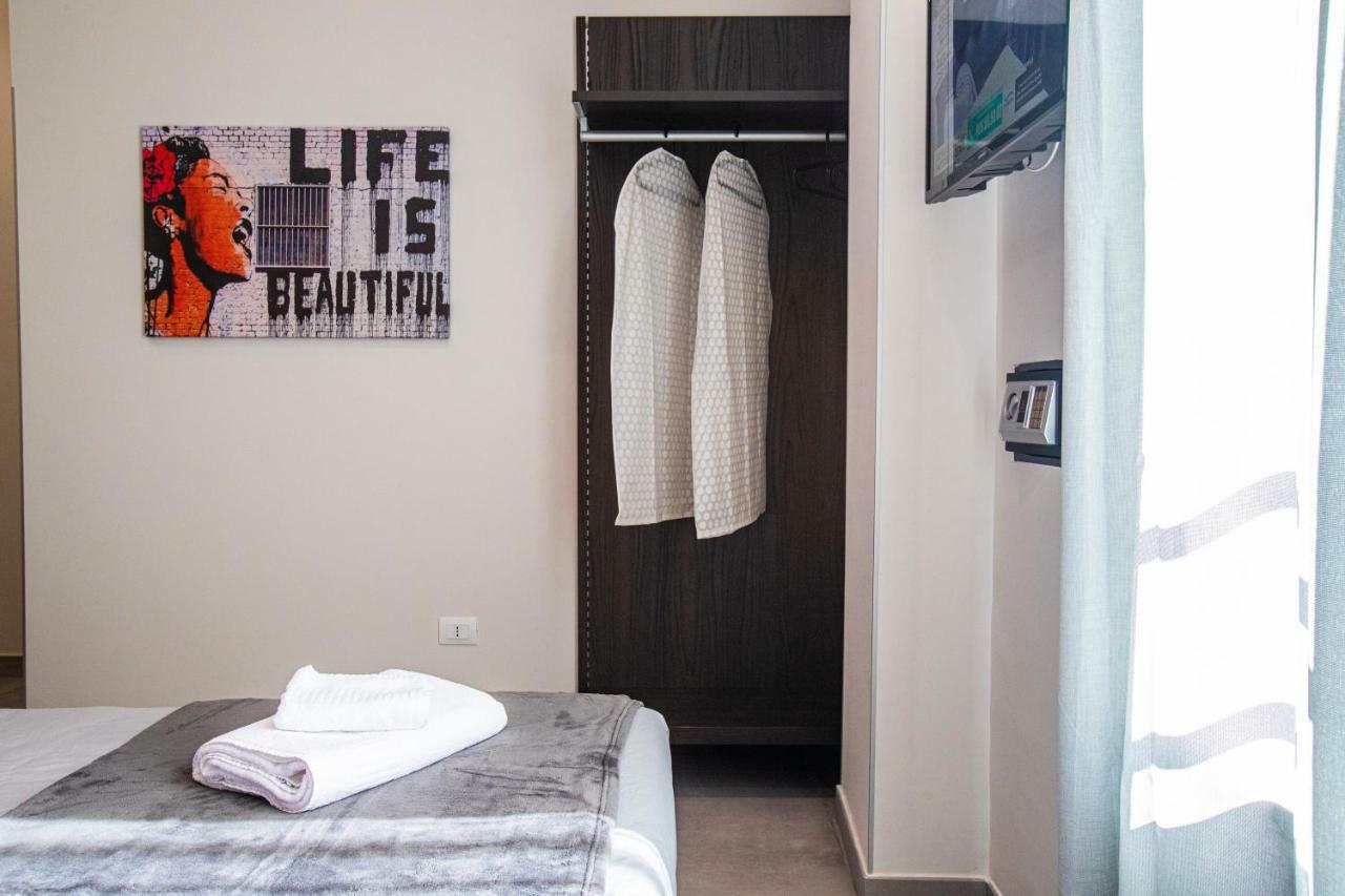Hotel Garibaldi 136 Neapol Zewnętrze zdjęcie